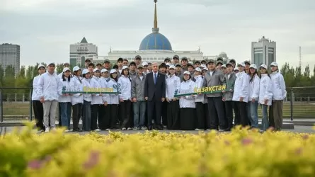 Токаев: Будущее нашей страны &ndash; в руках таких молодых людей
