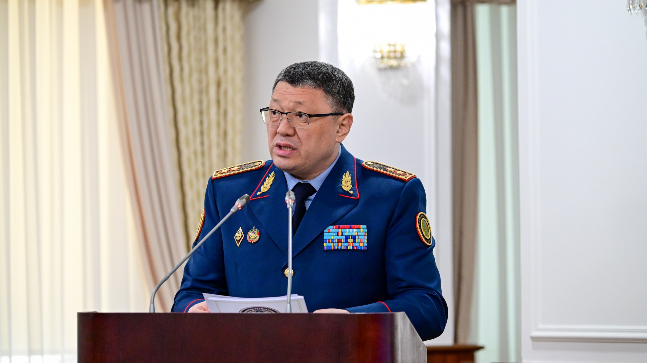 Ержан Сәденов әкімдіктерді қоғамдық көлікке жылдамдық өлшейтін құрал орнатуды тездетуге үндеді