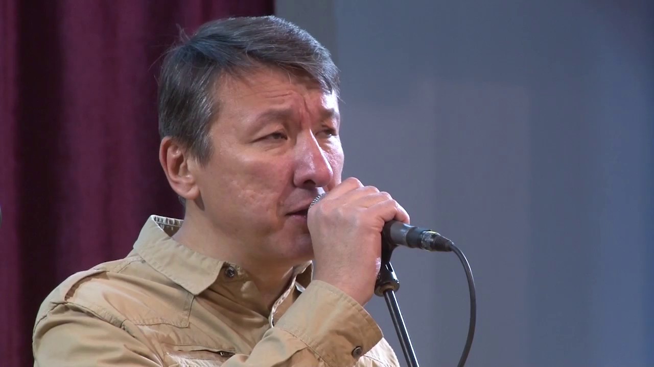 Казахстанский музыкант удостоен российской награды за цикл песен о ВОВ