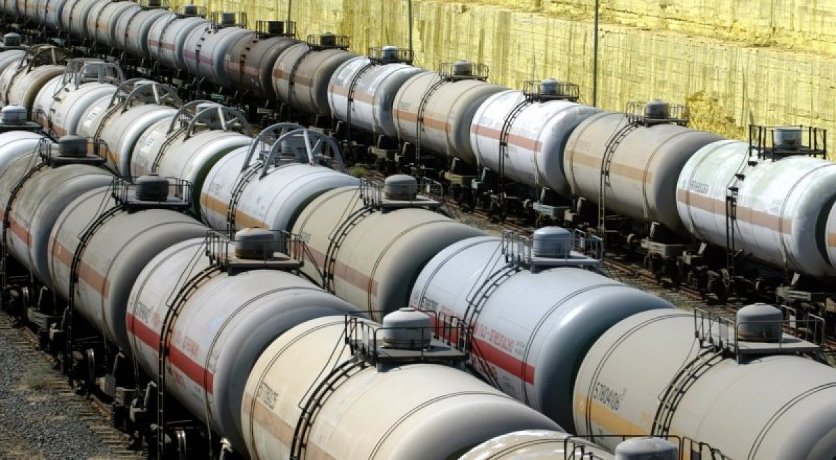 Казахстан ратифицировал поправки в соглашение с РФ, позволяющие республике начать экспорт бензина