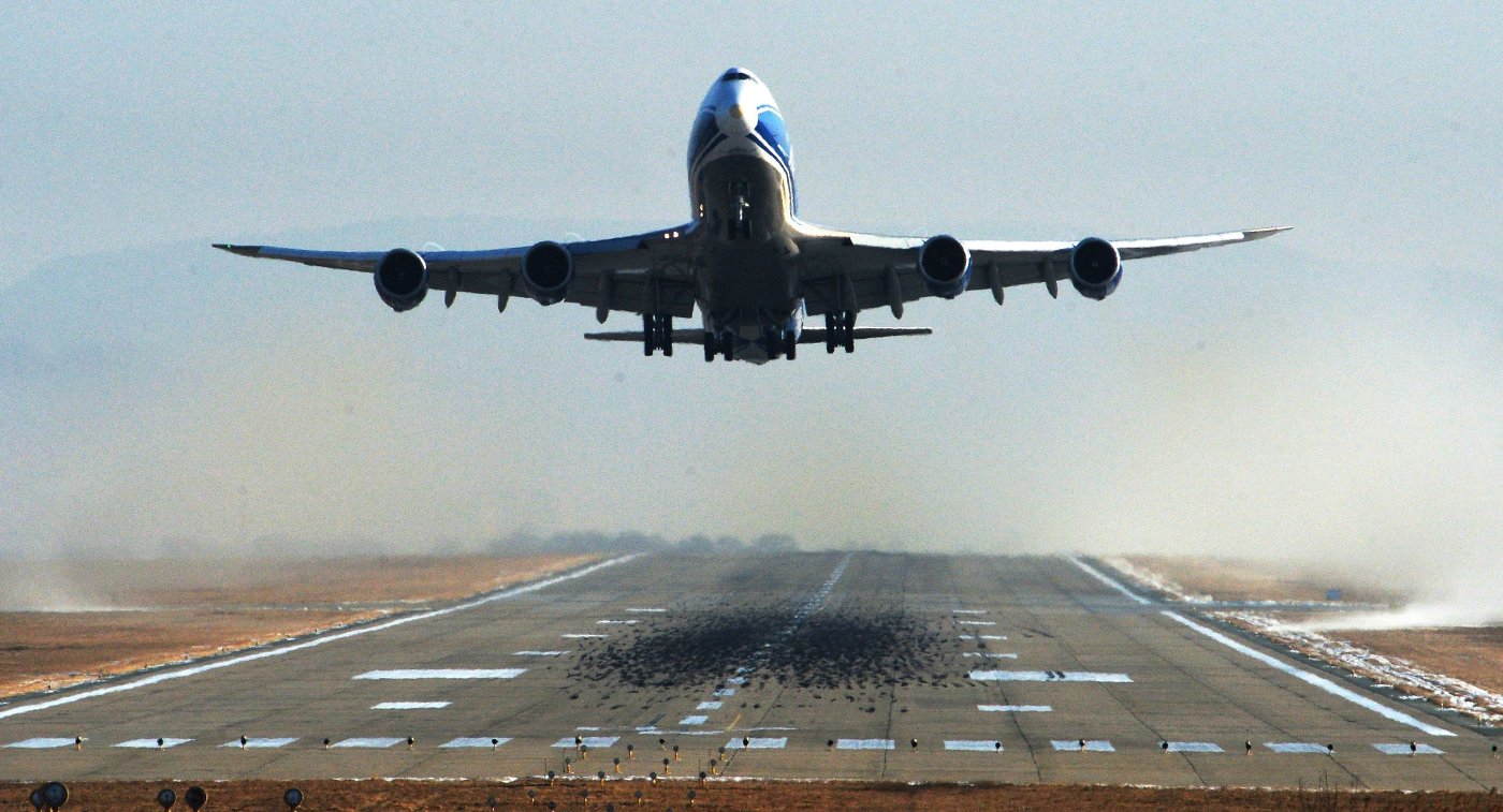 Самолет «Эйр Астаны» сел на запасном аэродроме в Португалии