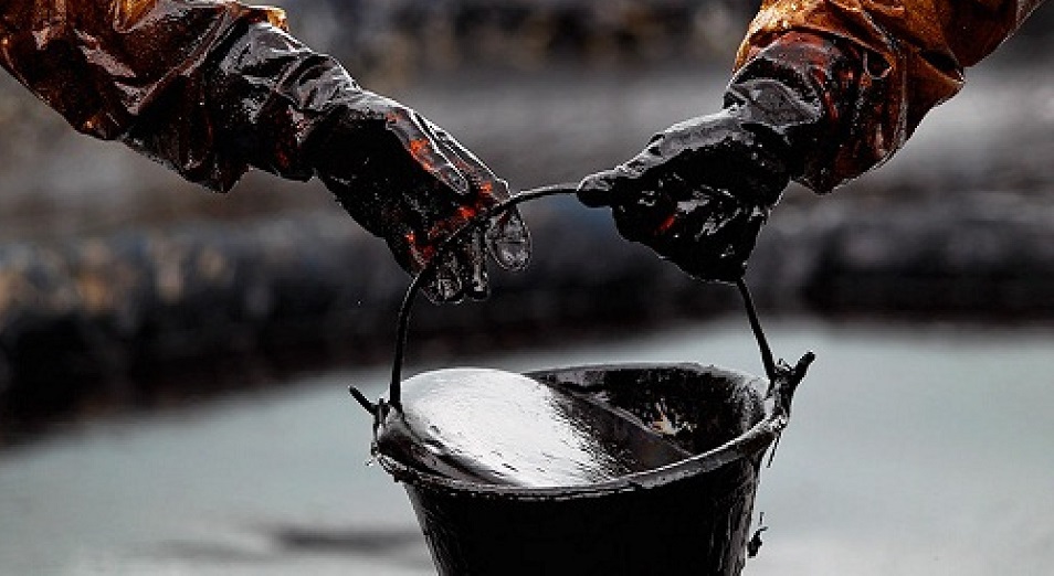Цены на нефть продолжают подниматься, но незначительно  