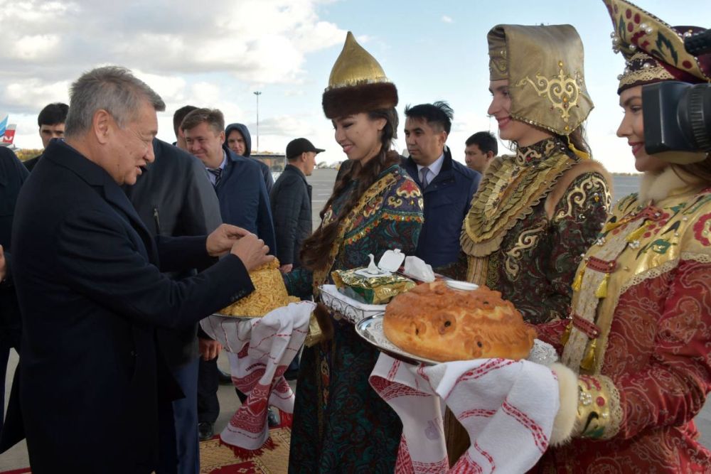 Даниал Ахметов бастаған шығысқазақстандық делегация Қазан қаласына келді