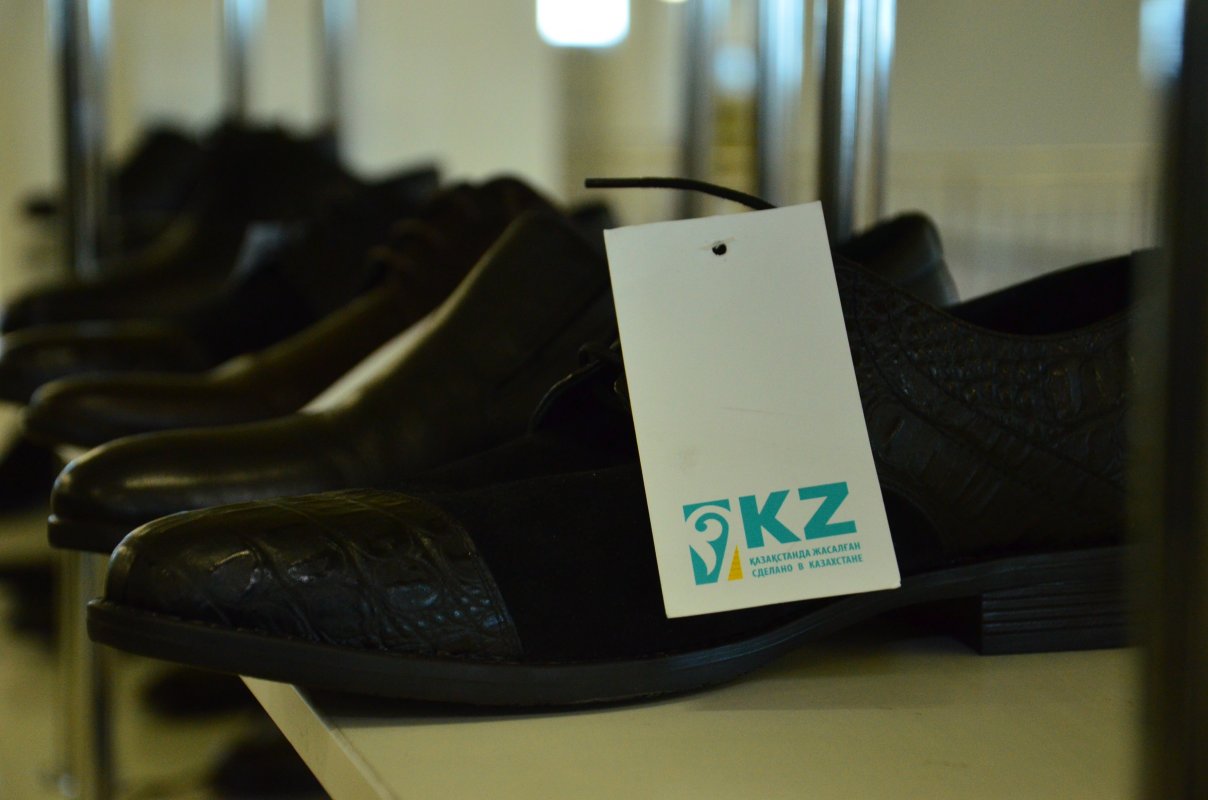 В Туркестанской области открылся цех по производству обуви   