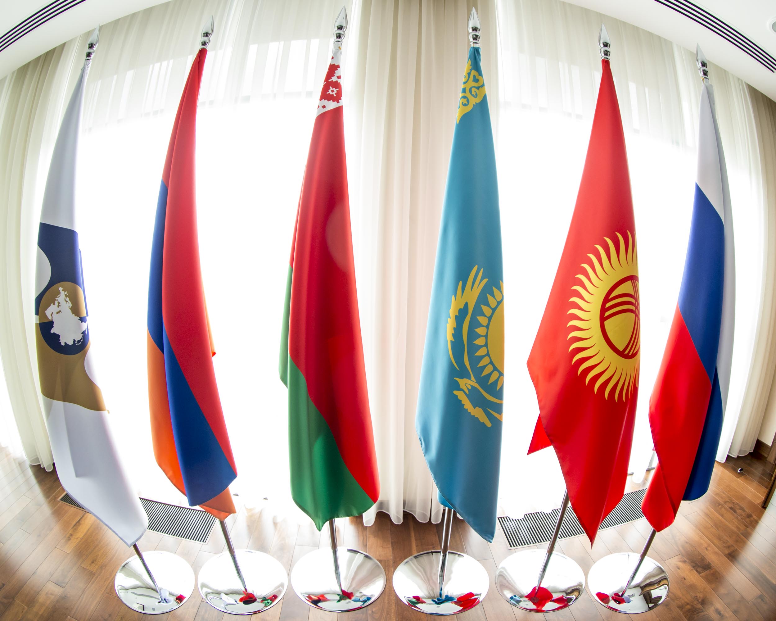 Взаимная торговля Казахстана со странами ЕАЭС в январе-феврале увеличилась на 0,4%   
