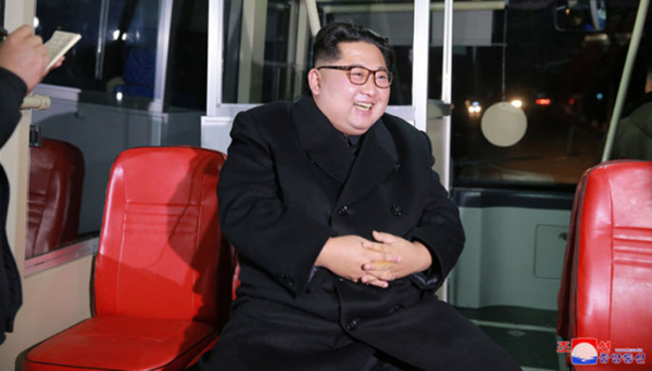  Ким Чен Ын Дональд Трамппен кездесу үшін жолға шықты