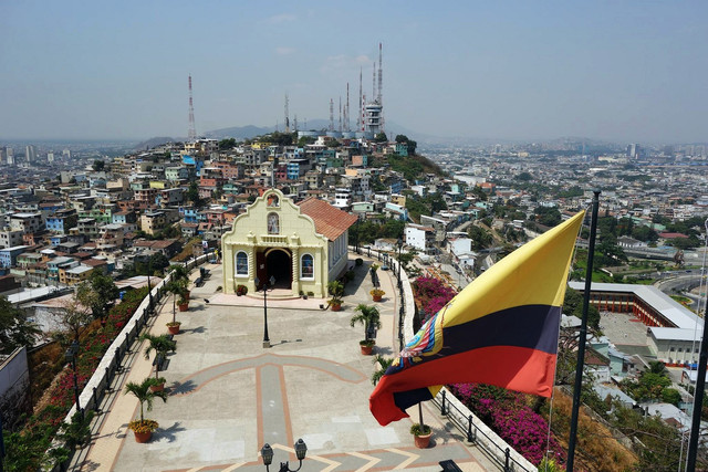Эквадорда коронавирус құрбандары «бауырластар зиратына» жерленеді