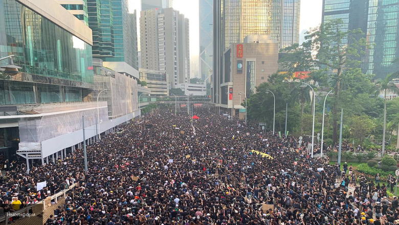 Си Цзиньпин Гонконгке қатысты ұстаным өзгермейтінін мәлімдеді
