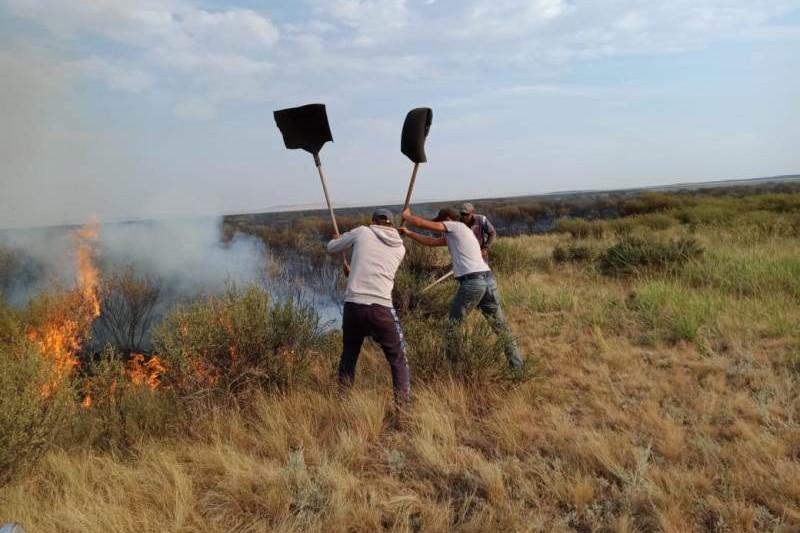 Еще два степных пожара возникли в Карагандинской области
