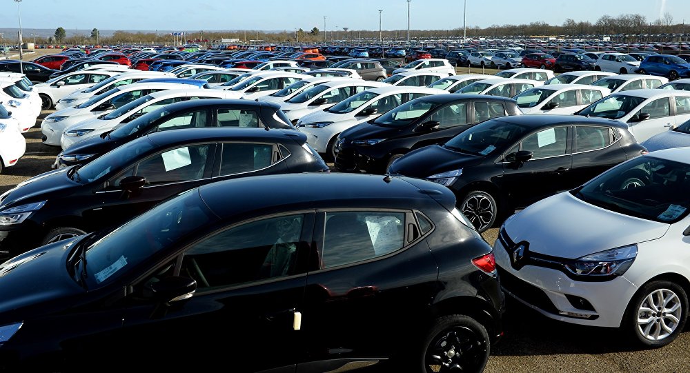 В России продажи автомобилей снизились на 20,4%
