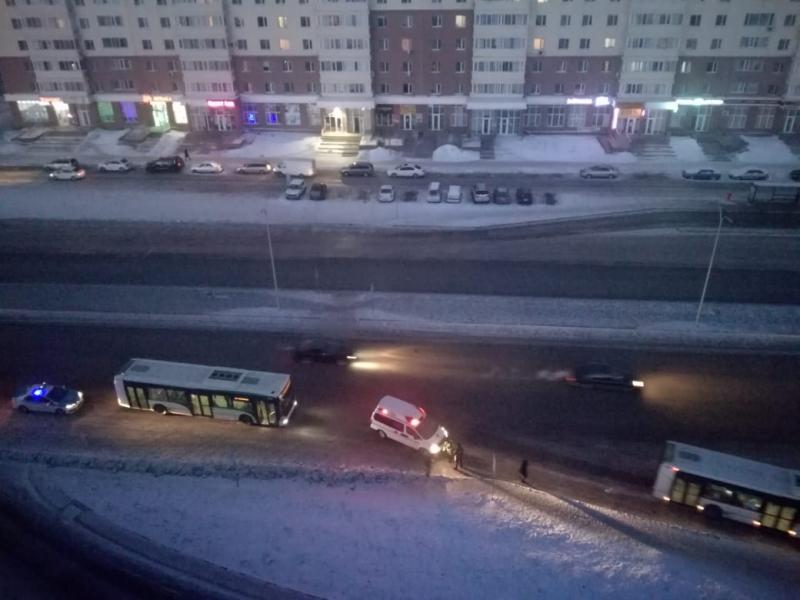 Астанада қоғамдық автобус жаяу жүргіншіні қағып кетті