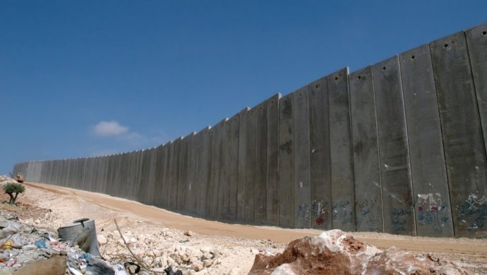 Израиль начал строить новую стену на границе с сектором Газа