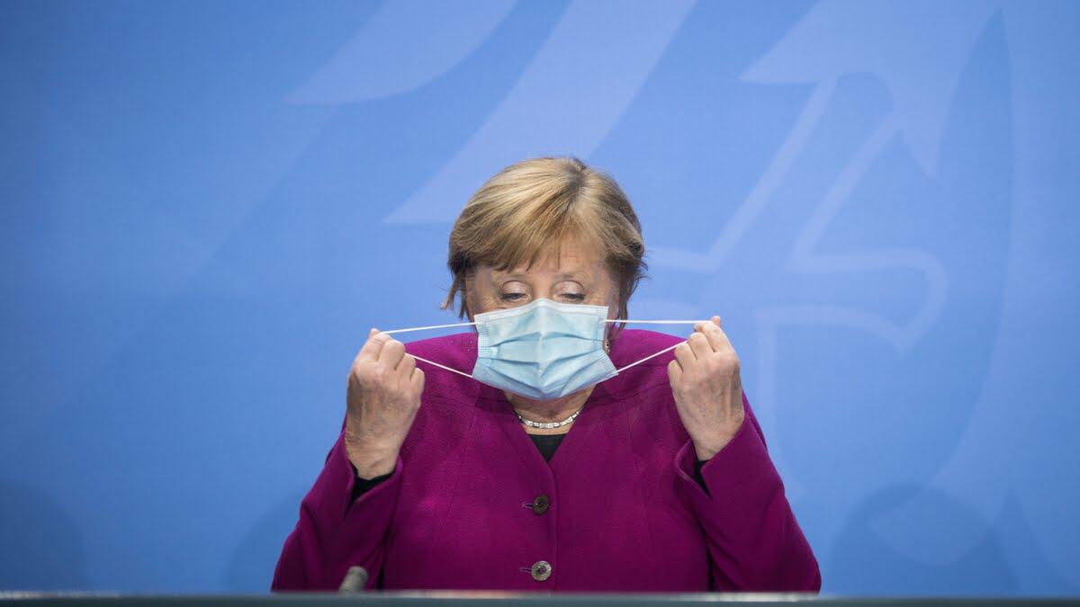 Меркель қатаң локдаун енгізуге үндеді