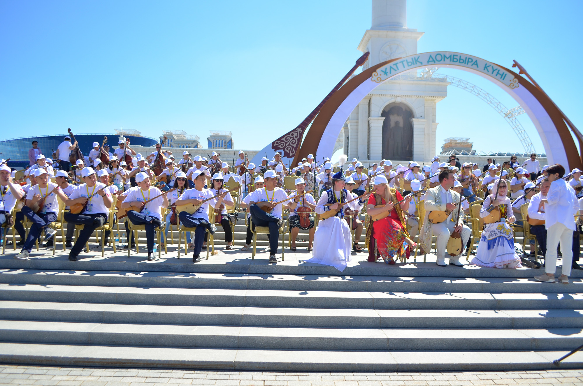День домбры в Казахстане