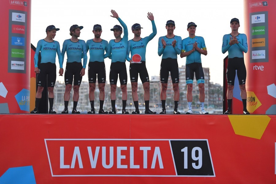 Велокоманда "Астана" стала первой на этапе "Вуэльты Испании"