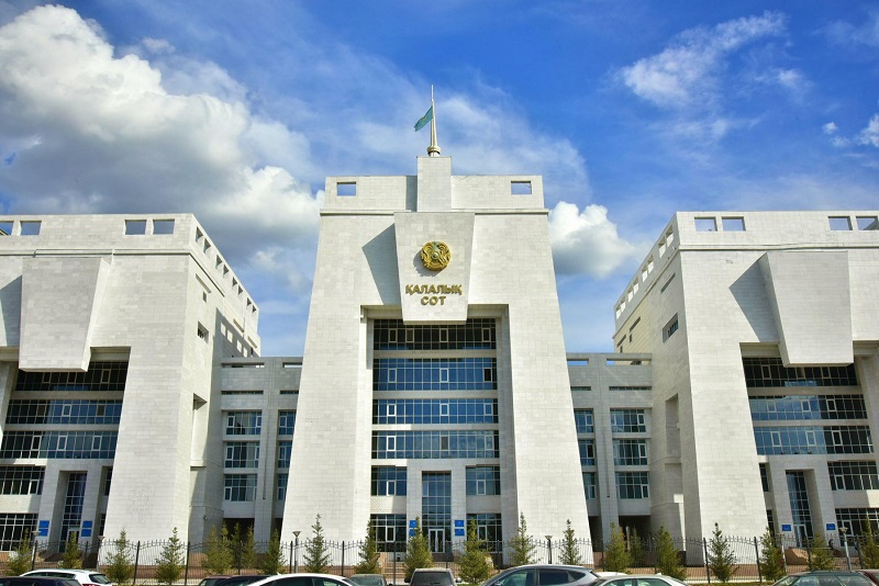 Как будут работать суды в Казахстане с введением ЧП  