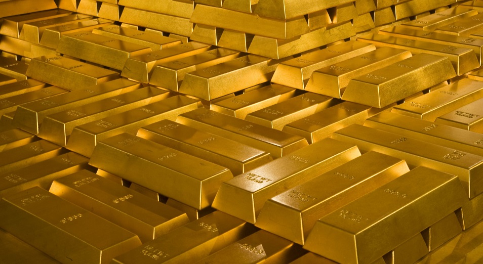 Стало известно, почему продолжает дешеветь золото   
