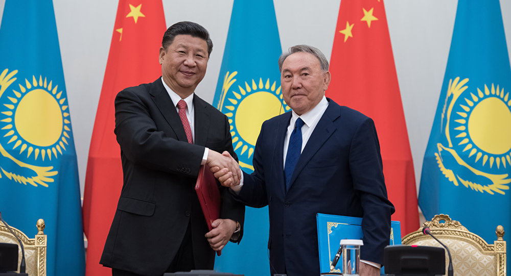 Си Цзиньпин поздравил президента Назарбаева с Днём независимости       