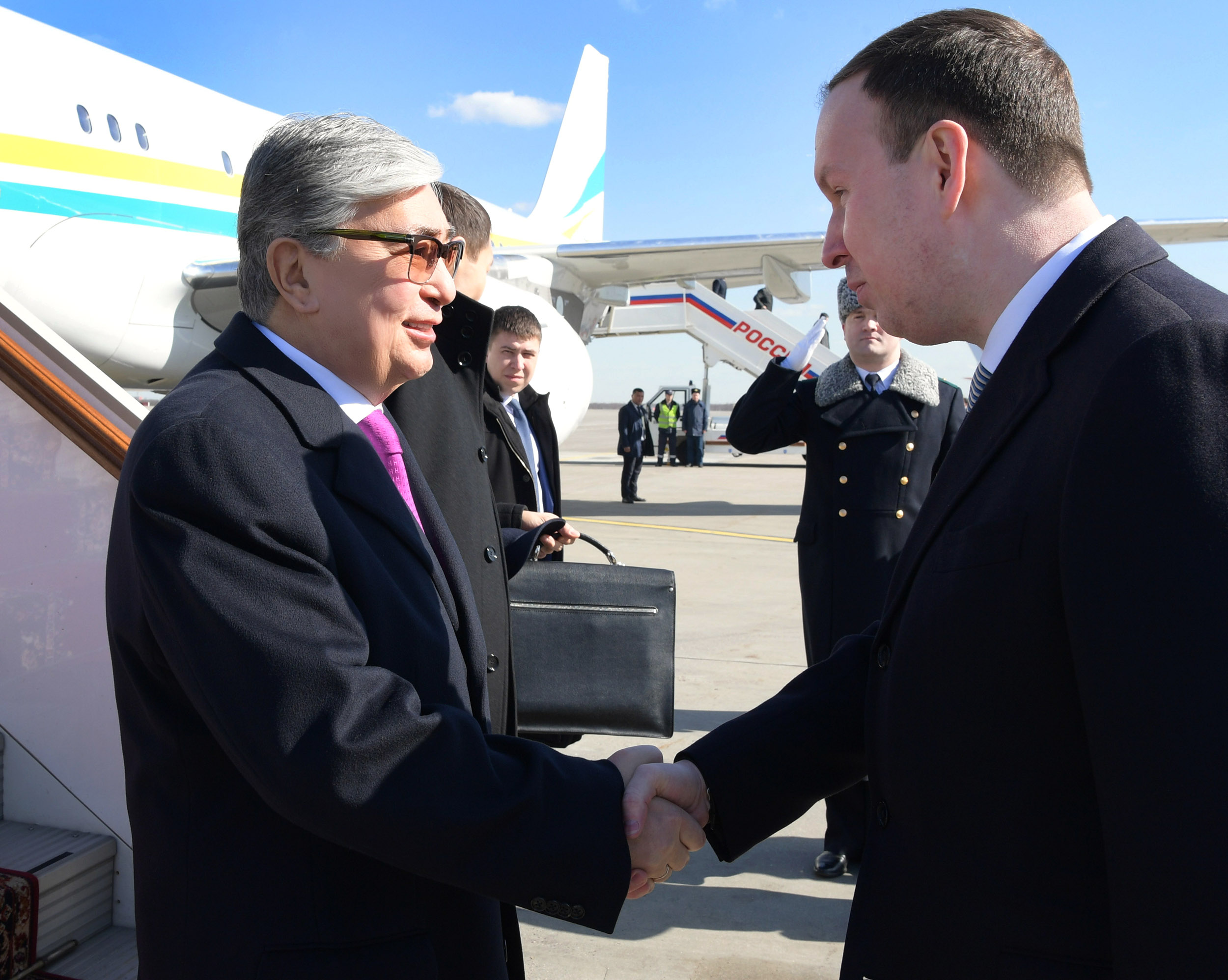 Президент Казахстана прибыл в РФ с первым зарубежным визитом  