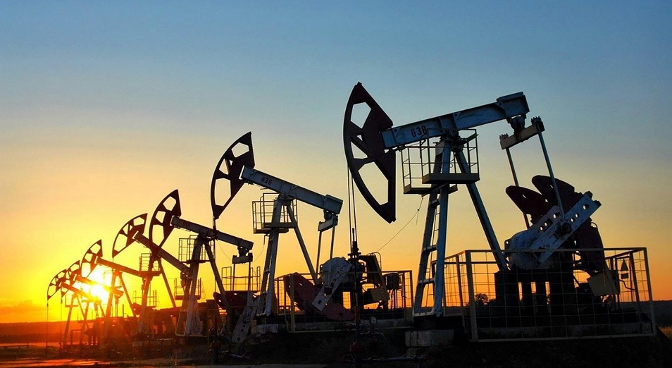 Страны ОПЕК+ усиливают сокращение нефтедобычи       