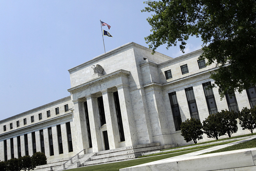 ФРС США повысила базовую процентную ставку до 2-2,25%