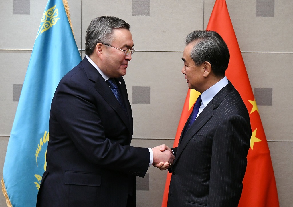 Глава МИД Казахстана провел переговоры с европейским и китайским коллегами в Мадриде