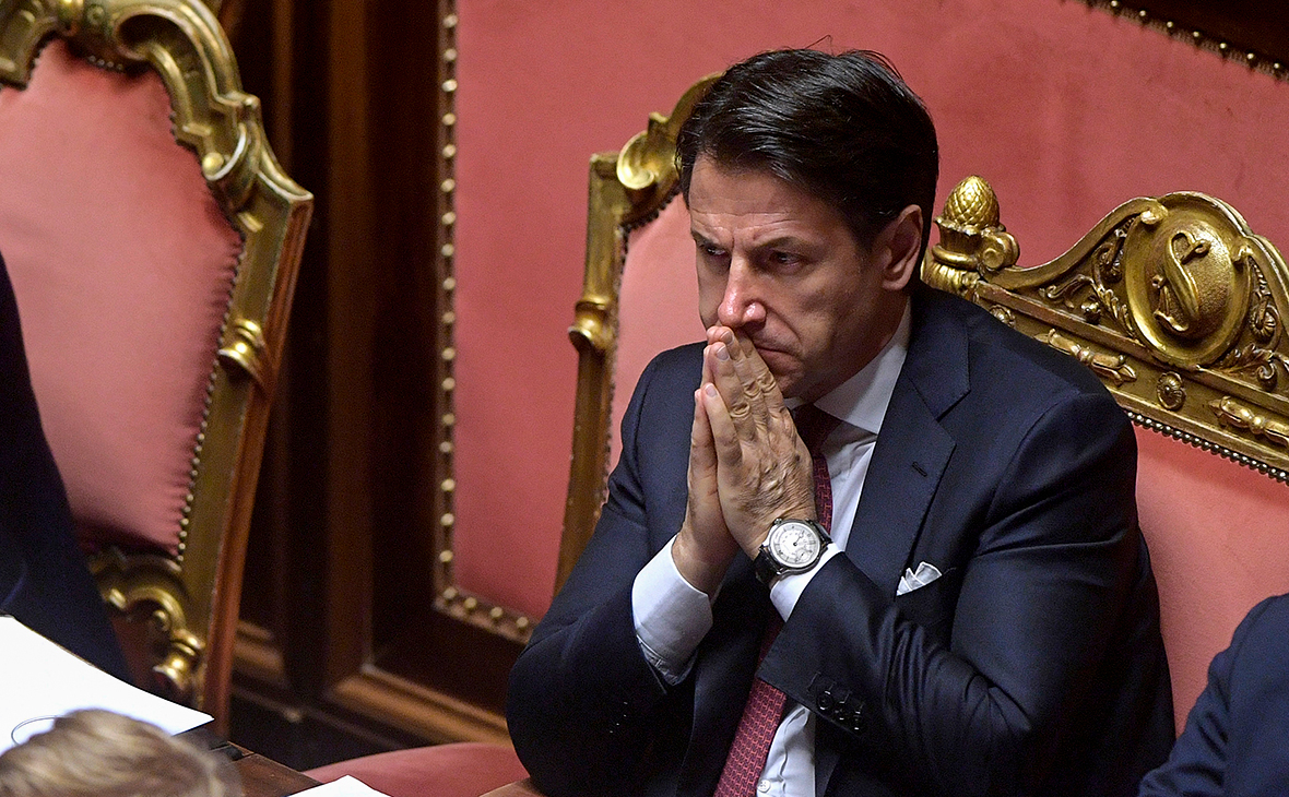 Италия премьері отставкаға кетеді