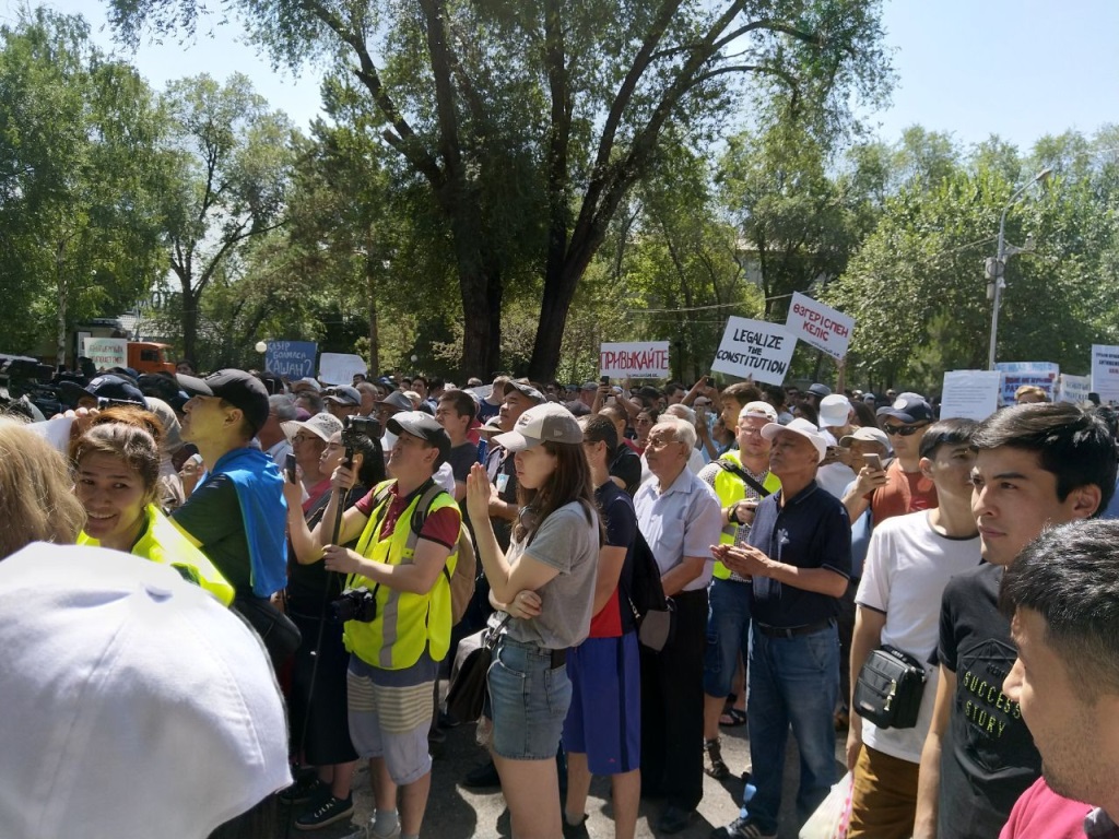 Участники митинга в Алматы приняли резолюцию и разошлись