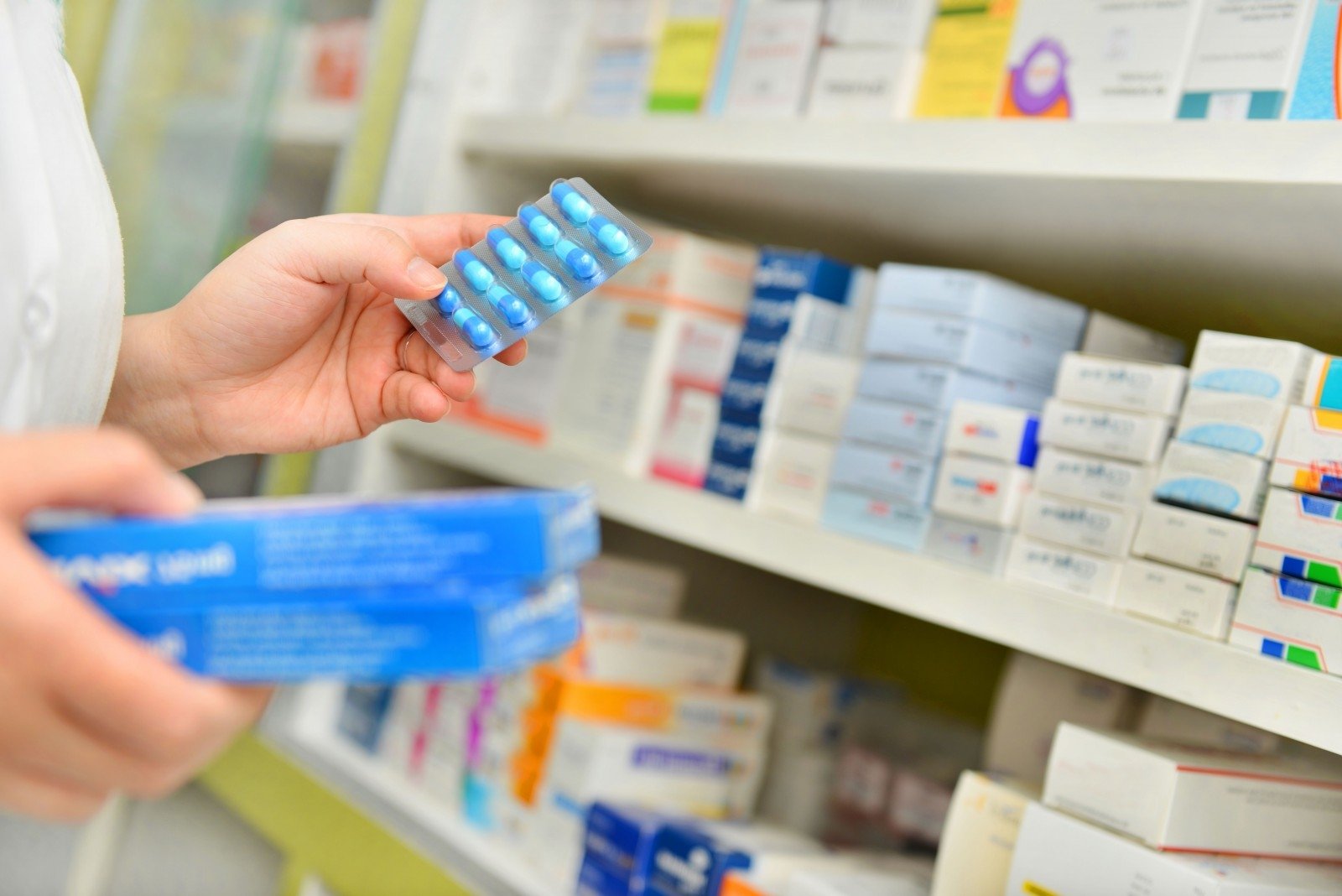 Бесплатные лекарства больше не будут выдавать в частных аптеках РК  