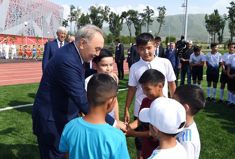 Нурсултан Назарбаев принял участие в церемонии открытия спортивного комплекса «Үшқоңыр»