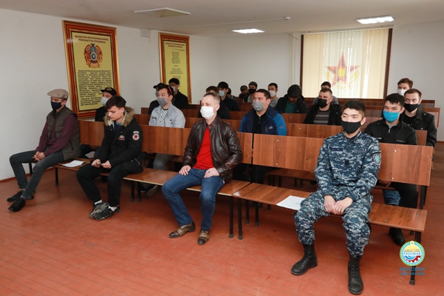 Павлодарда алғашқы 33 ерікті арнайы әскери жиындарға жазылды