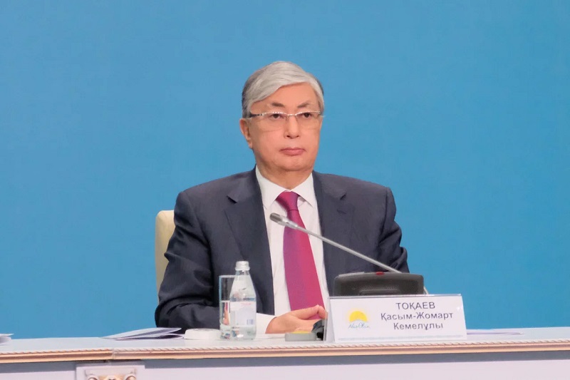Токаев призвал казахстанцев соблюдать карантинные меры по коронавирусу
