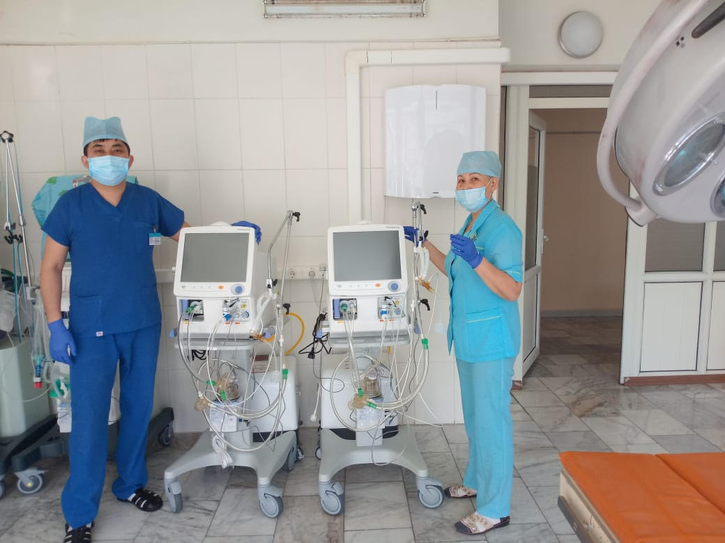 Алматыдағы балалар ауруханасына 2 жасанды өкпе вентиляциясы аппараты берілді