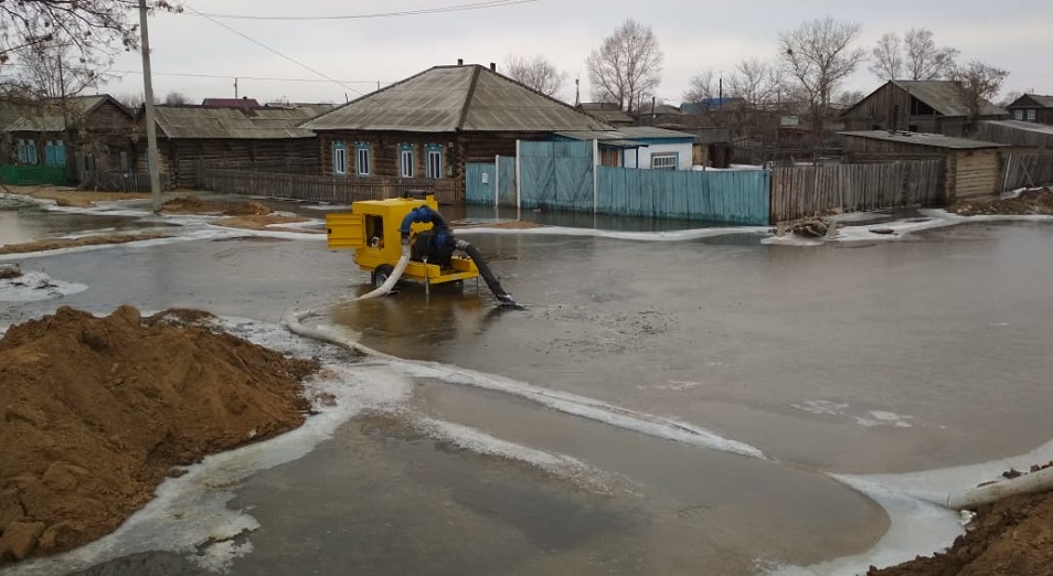 ШҚО-да үйлері суда қалған тұрғындарға уақытша баспана берілді