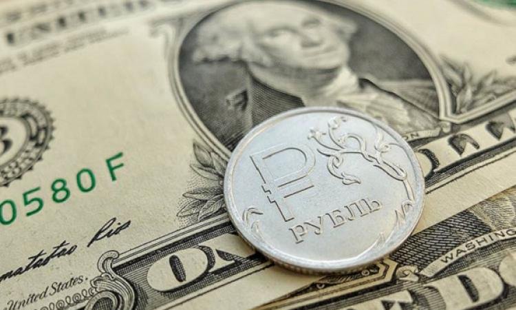 Прогноз по курсу рубля сохраняется в районе 64 рублей за доллар до конца года – Минэкономразвития РФ
