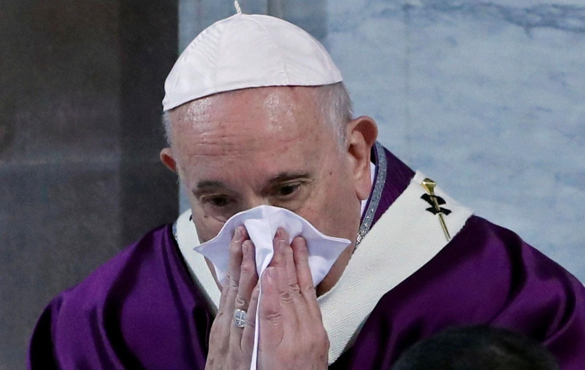 Пасхальные службы в Ватикане пройдут без верующих из-за коронавируса