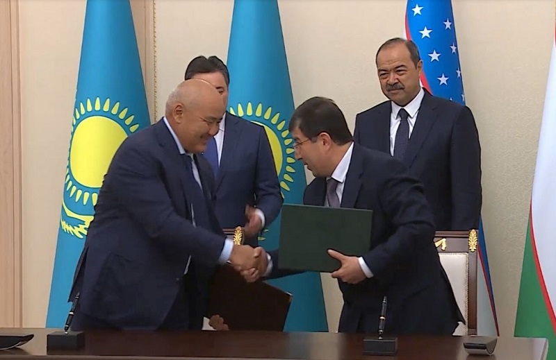 Казахстан и Узбекистан планируют построить высокоскоростную железную дорогу Туркестан – Ташкент