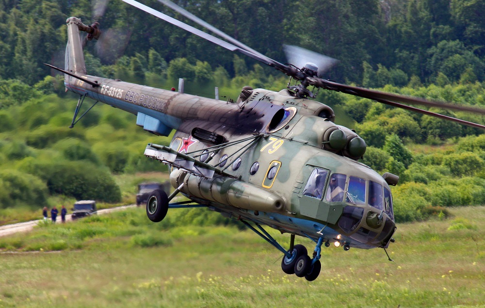 В Подмосковье при крушении военного вертолета Ми-8 погиб экипаж