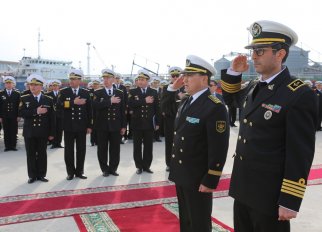 Отряд кораблей ВМС Ирана зашел в порт Актау  
