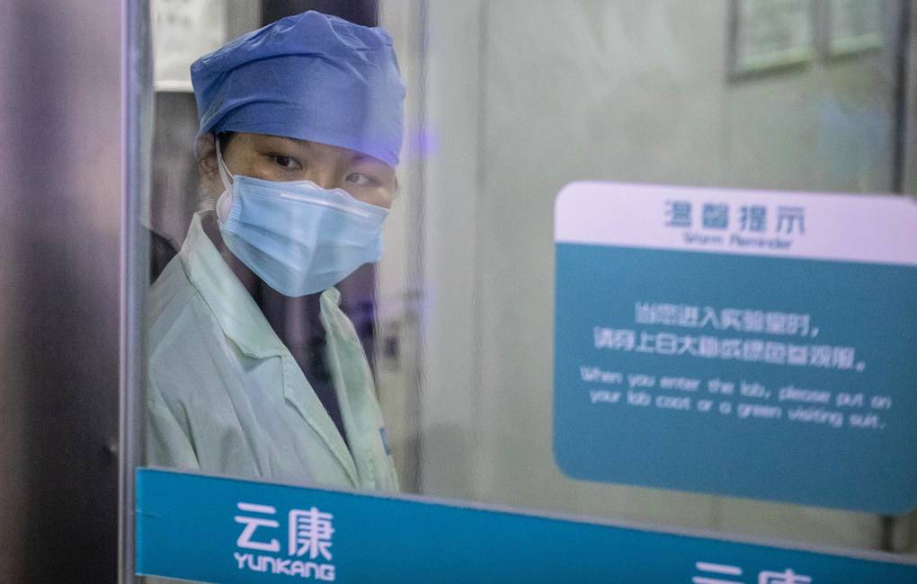Число жертв коронавируса в Китае достигло 2118