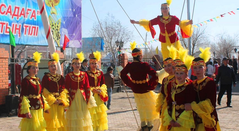 Наурыз в Центральной Азии: особенности, цвета, краски