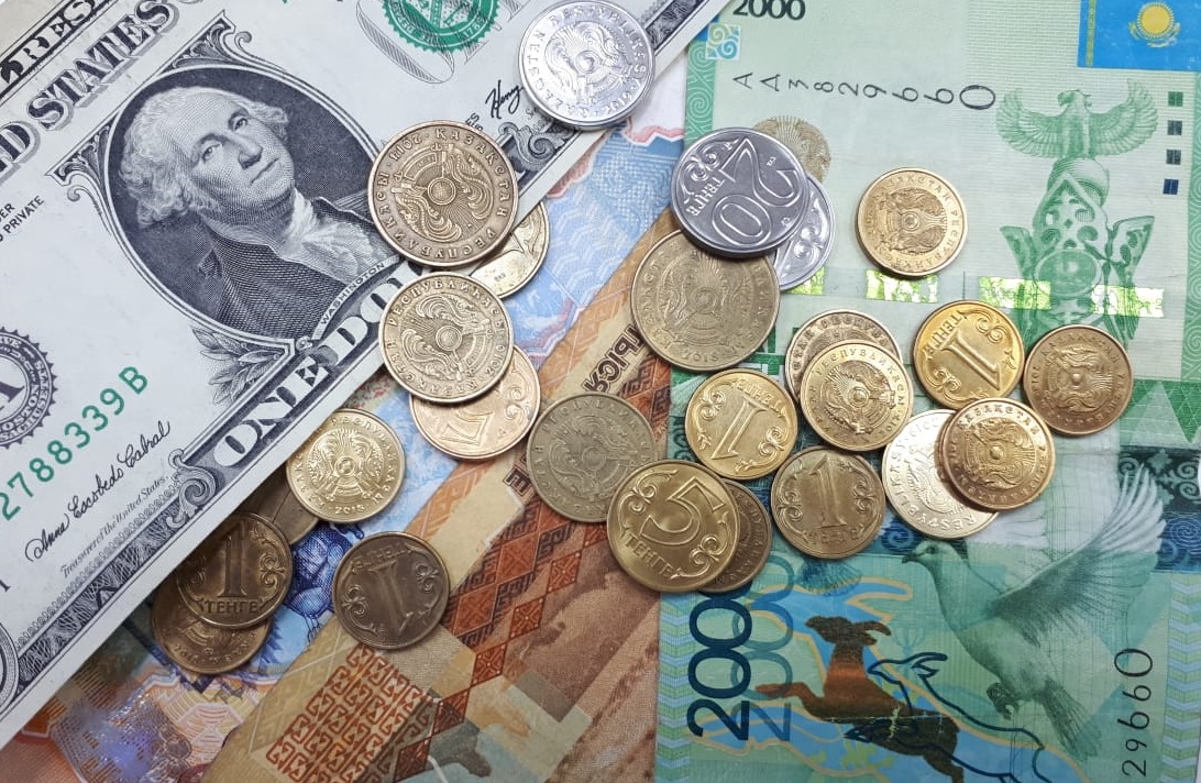 KASE-де ұлттық валюта бағамы 381 теңгеге жақындады