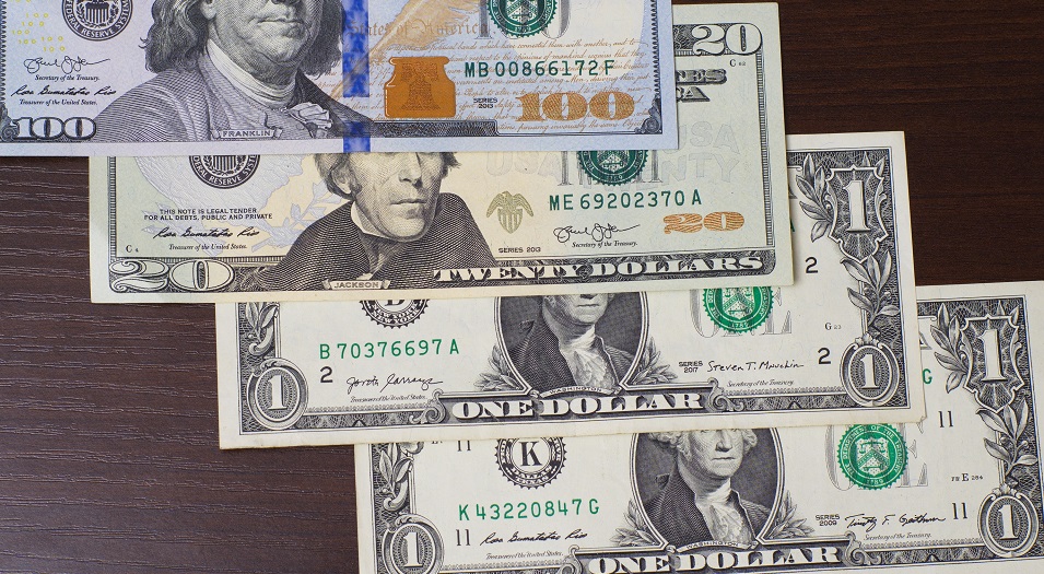 Нұр-Сұлтан, Алматы, Шымкент қалаларында доллар сату тоқтады