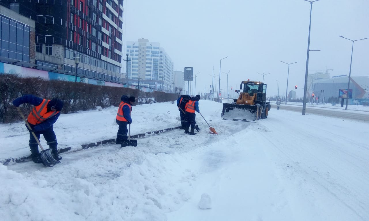 28,5 тыс. кубометров снега вывезено на полигоны столицы за минувшие сутки