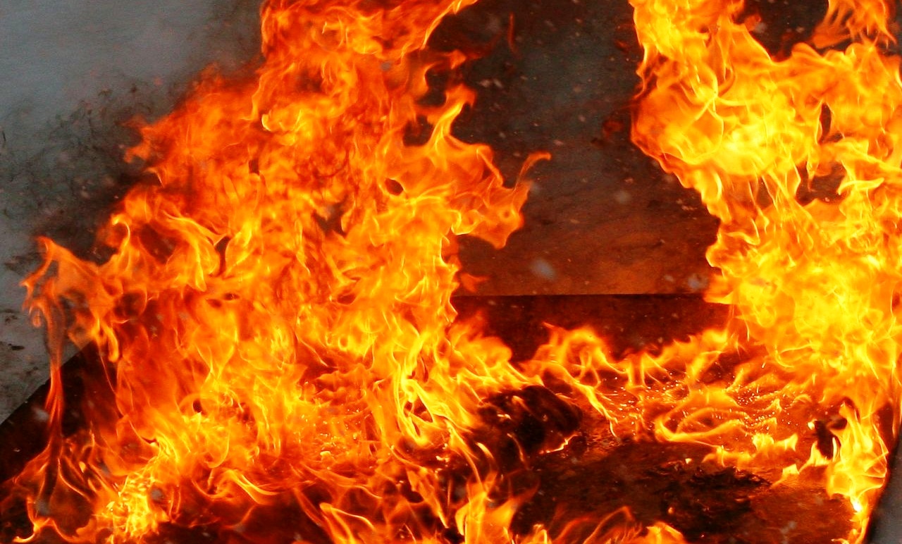 При пожаре на буровой на Ямале погибли два человека