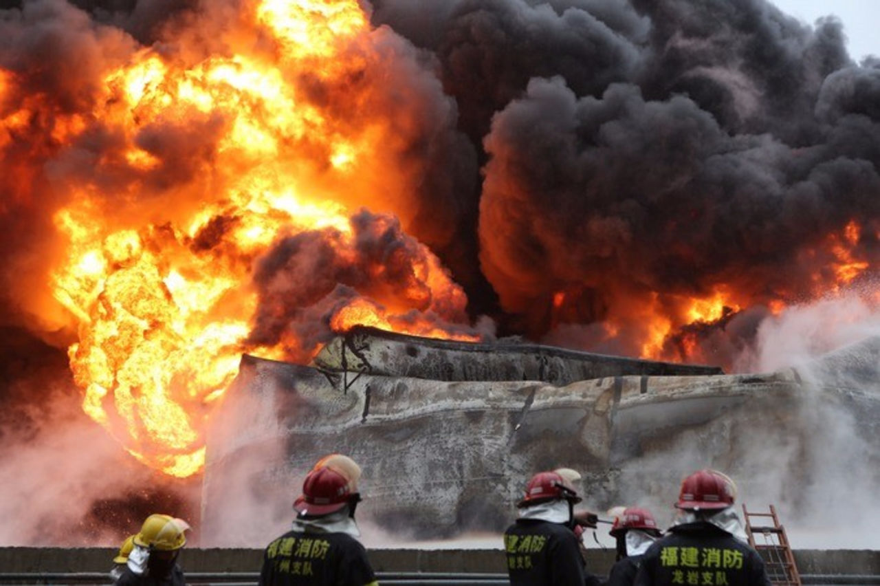В Китае из-за пожара на фабрике погибли 19 человек