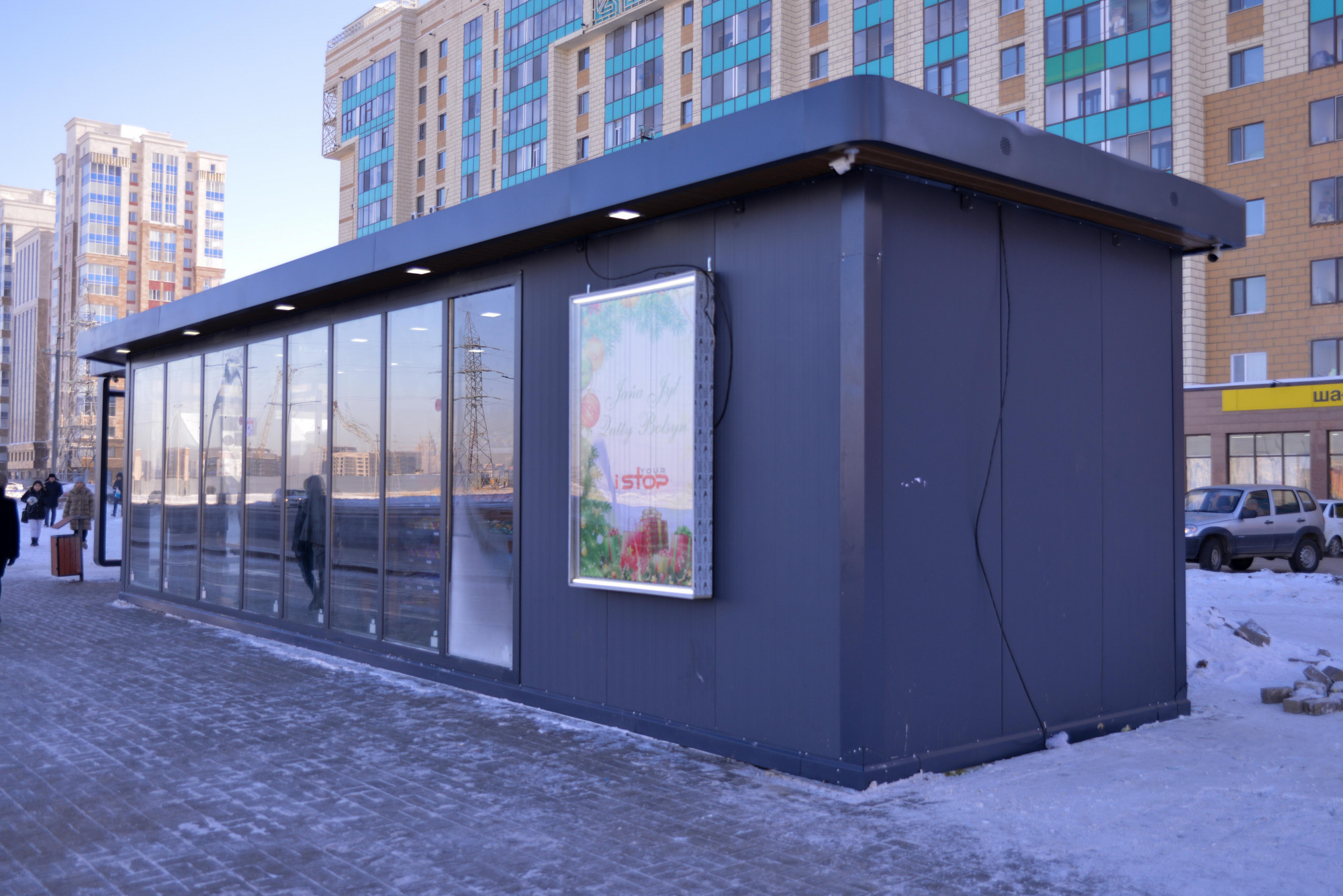 В Астане 12 тёплых автобусных остановок построили на средства частных инвесторов 