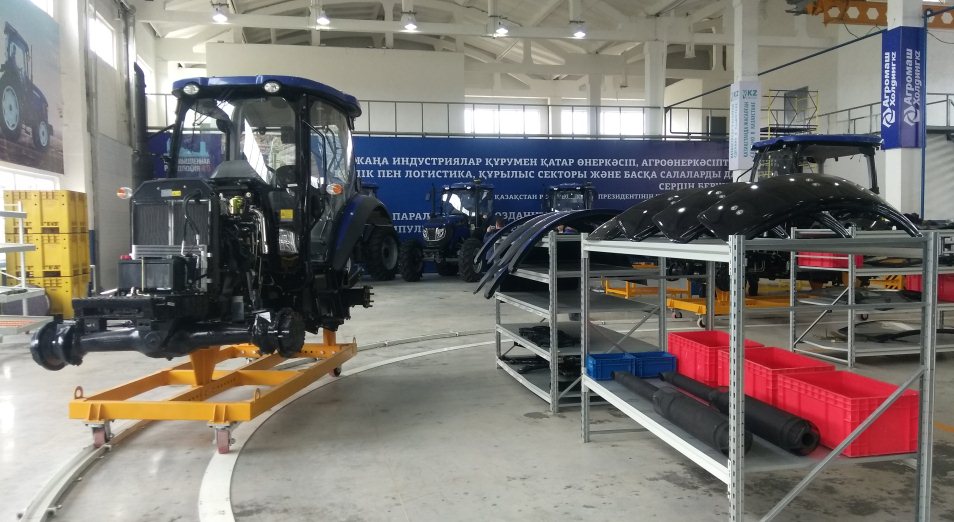 В Костанае запустили цех по производству тракторов китайского бренда 
