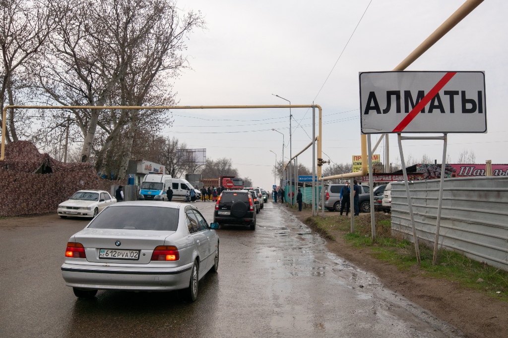 Акимат Алматы опроверг сообщения об ограничении въезда и выезда в город