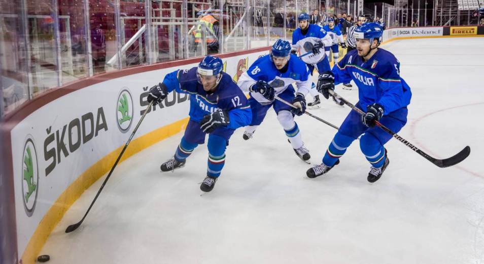 Казахстан начал хоккейный Евровызов с победы над венграми